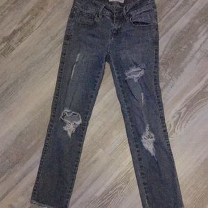 I am selling these guess jeans they have rips in them too